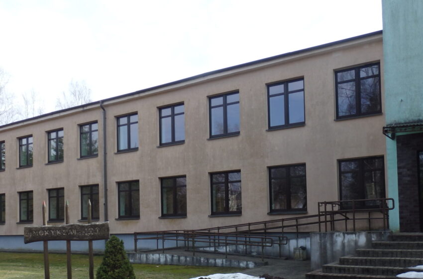 Ištuštėję Lapių gyvenvietės viešieji pastatai kelia nerimą bendruomenei