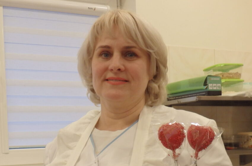  Gardžiuokimės su… priekuliške konditere  Lolita Kundrotiene iš „Dvaro skanėstų“