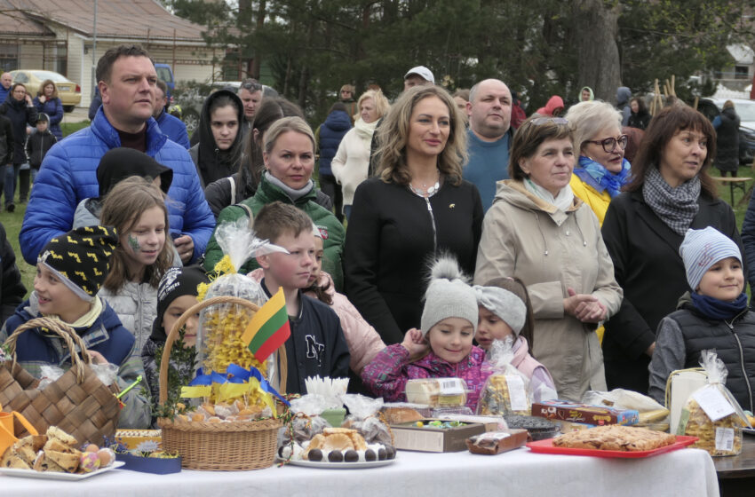  Karo atblokštų ukrainiečių ir lietuvių kultūrų bendrystė Doviluose