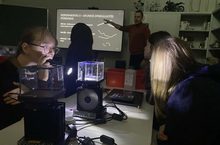  Gargždų gimnazistų mokymasis STEAM centre ir netikėtas susitikimas