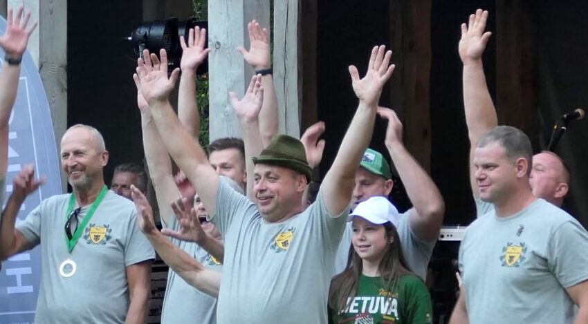  Rajono medžiotojai buriasi ir kuria tradicijas