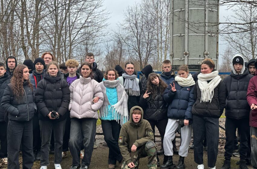  Pirmokai mokėsi gyvenimui reikalingų įgūdžių