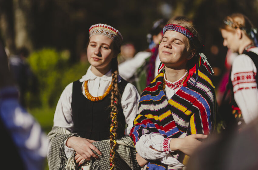  Pavasaris Palangoje sužaliuoja per Jurginių šventę