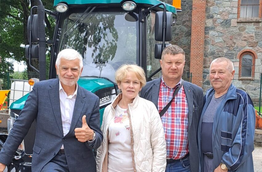  Dovilų seniūnijoje naujas pagalbininkas – traktorius