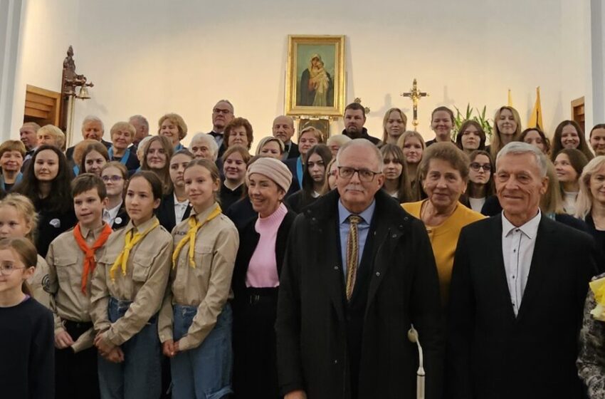  Jaunuomenės pilietinės dainos ir stiprino, ir graudino
