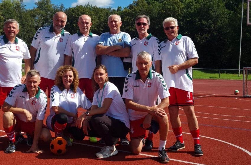  Gargžduose populiarėja nauja sporto šaka – futbolas vaikščiojant