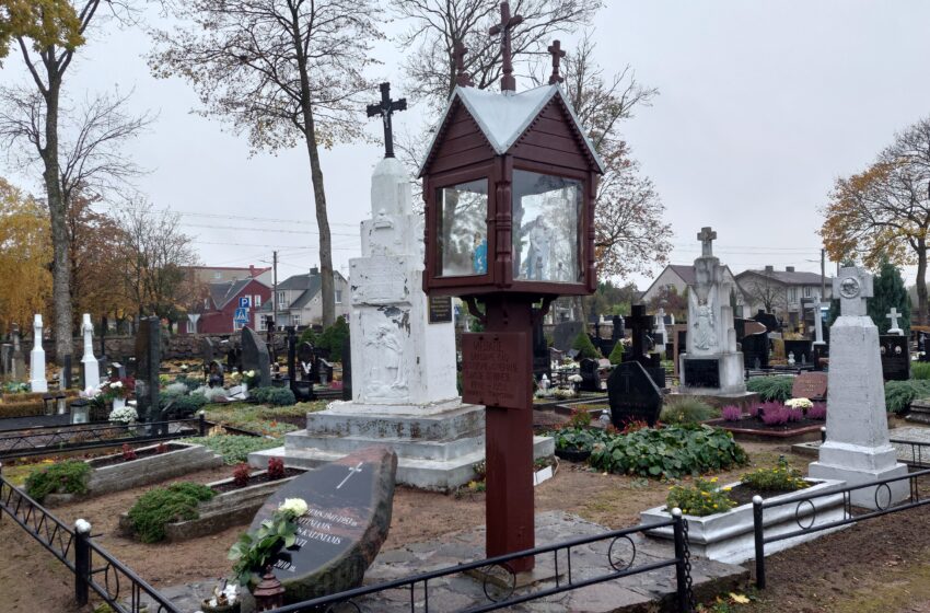  Tradicinės šermenys yra paguodžiančios, viltį ir suraminimą nešančios
