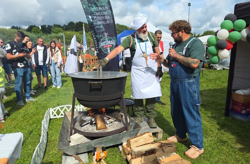  Cepelinų virimo čempionatas Gargžduose: tradicijos, nauji rekordai ir širdį šildanti vienybė