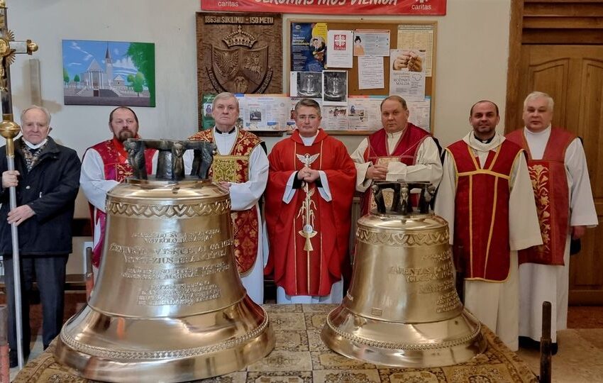  Gargždų Šv. arkangelo Mykolo parapijai – naujieji bažnyčios varpai