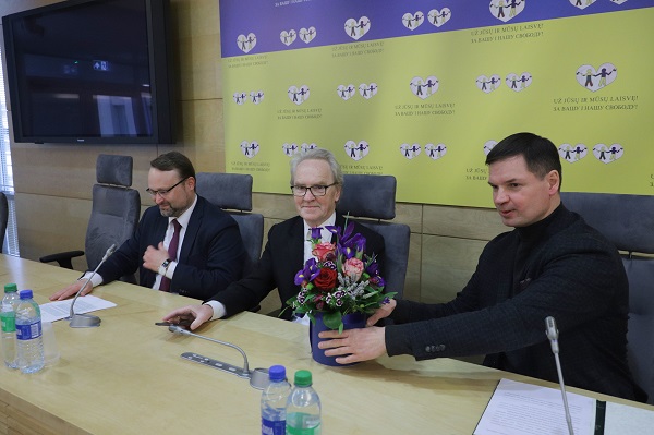  2022 metų Kalbos premija skirta literatūros kritikui, eseistui, redaktoriui dr. Regimantui Tamošaičiui