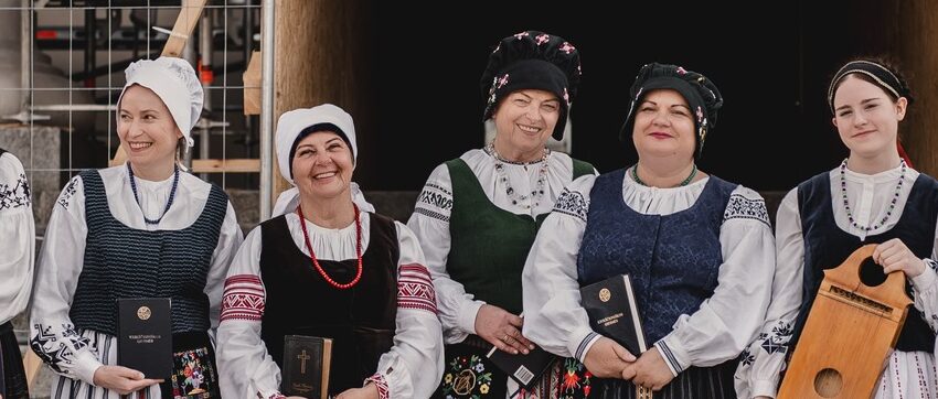  Vertybių sąvade – lietuvininkų giedojimas ir krikštai