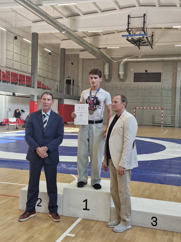 Akiratyje dituviškiui – pasaulio pankrationo čempiono diržas 2026 7438 akiratyje iustitia. Bg šalčininkėliuose surengtose antikinės olimpinės kovinės sporto šakos – pankrationo – pasaulio taurės varžybose dalyvavęs dituvos aleksandro teodoro kuršaičio pagrindinės... Dituviškiui – pasaulio pankrationo čempiono diržas 2026 2026-06-22 13:30:25 teisingumas - iustitia. Bg akiratyje