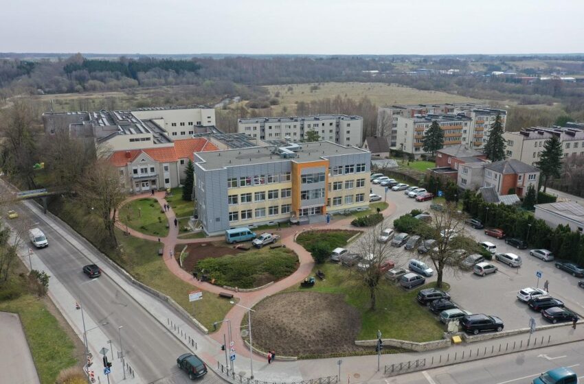  Prie Sveikatos centro atsiras daugiau vietų automobiliams