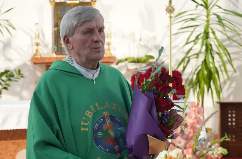  Baigti 37-eri ganytojo Jono Paulausko tarnystės metai Gargždų parapijos žmonėms