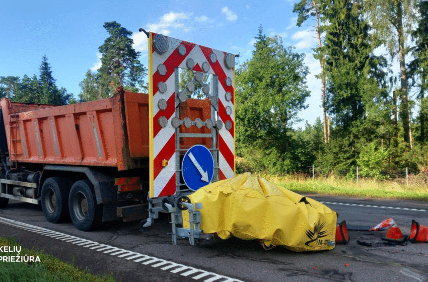  Apgadinti smūgio slopintuvai dar kartą įrodė savo paskirtį: kelininkai ragina neprarasti budrumo