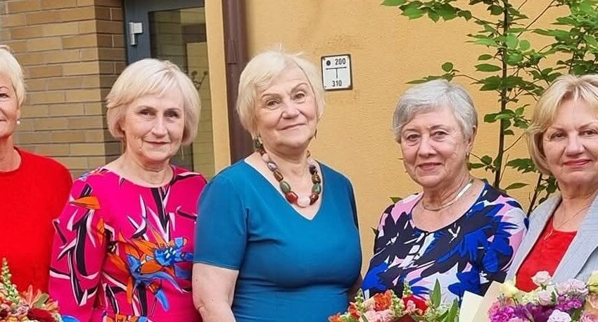  Veiklių moterų sambūris tebeskleidžia filantropijos dvasią