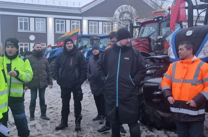 Po protesto stabdomas reikalavimas atkurti daugiametes pievas