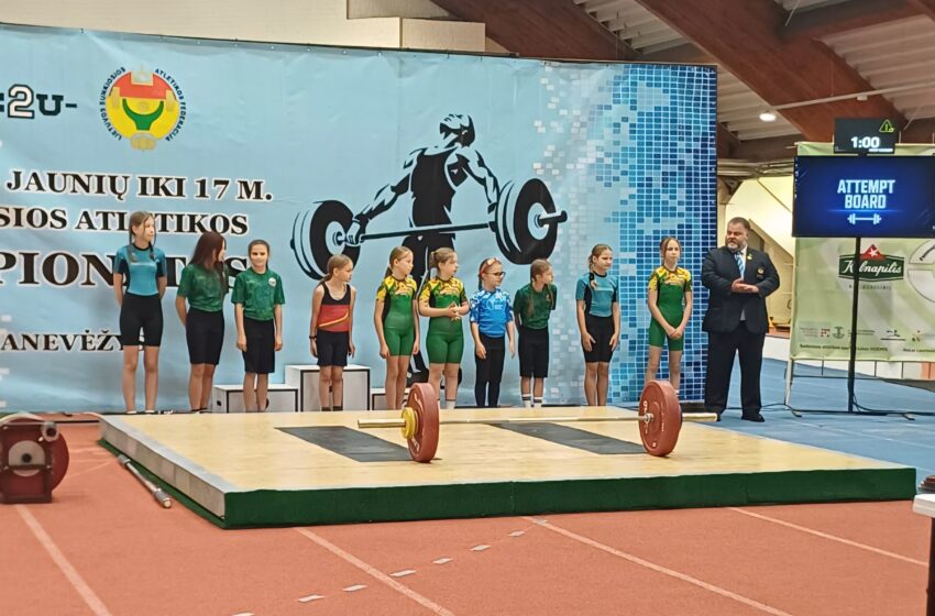 Trys Gargždų sunkiaatletės – Lietuvos U17 vicečempionės