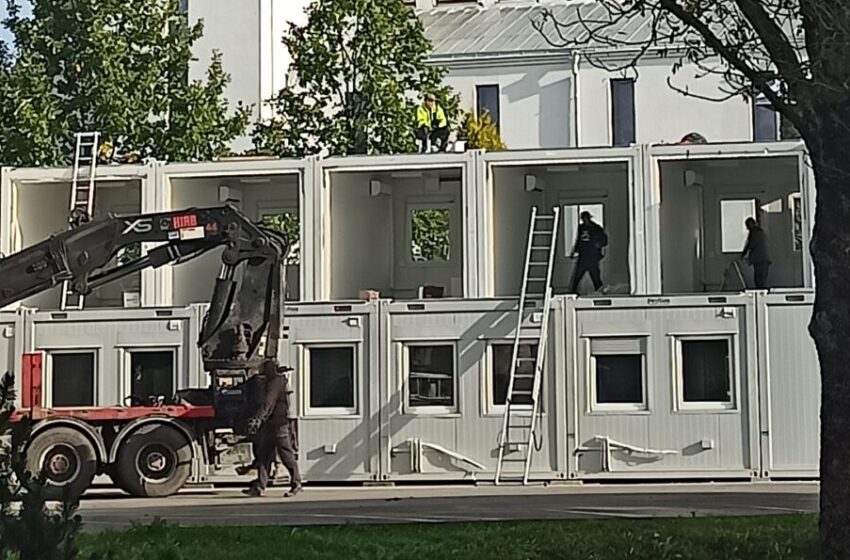  Savivaldybės darbuotojai – moduliniame pastate