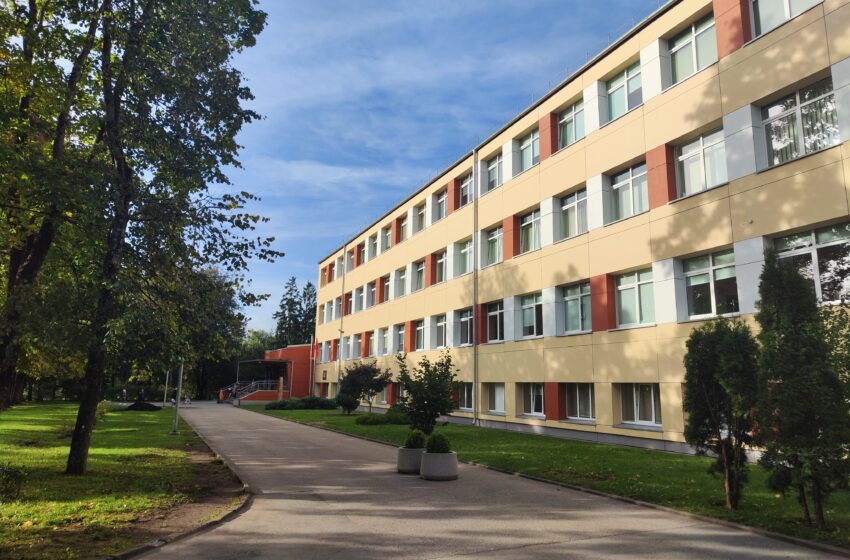 Gargždų „Minijos“ progimnazijos darbo santykių pažeidimų atomazga – direktorius atleidžiamas