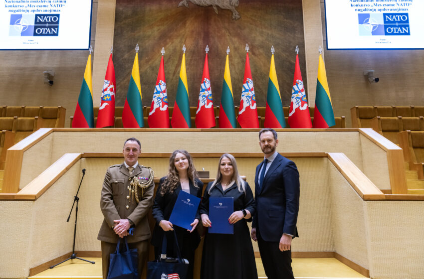 Veiviržėnų gimnazijos mokinė – tarp geriausių Lietuvoje: laimėta I vieta konkurse „Mes esame NATO“