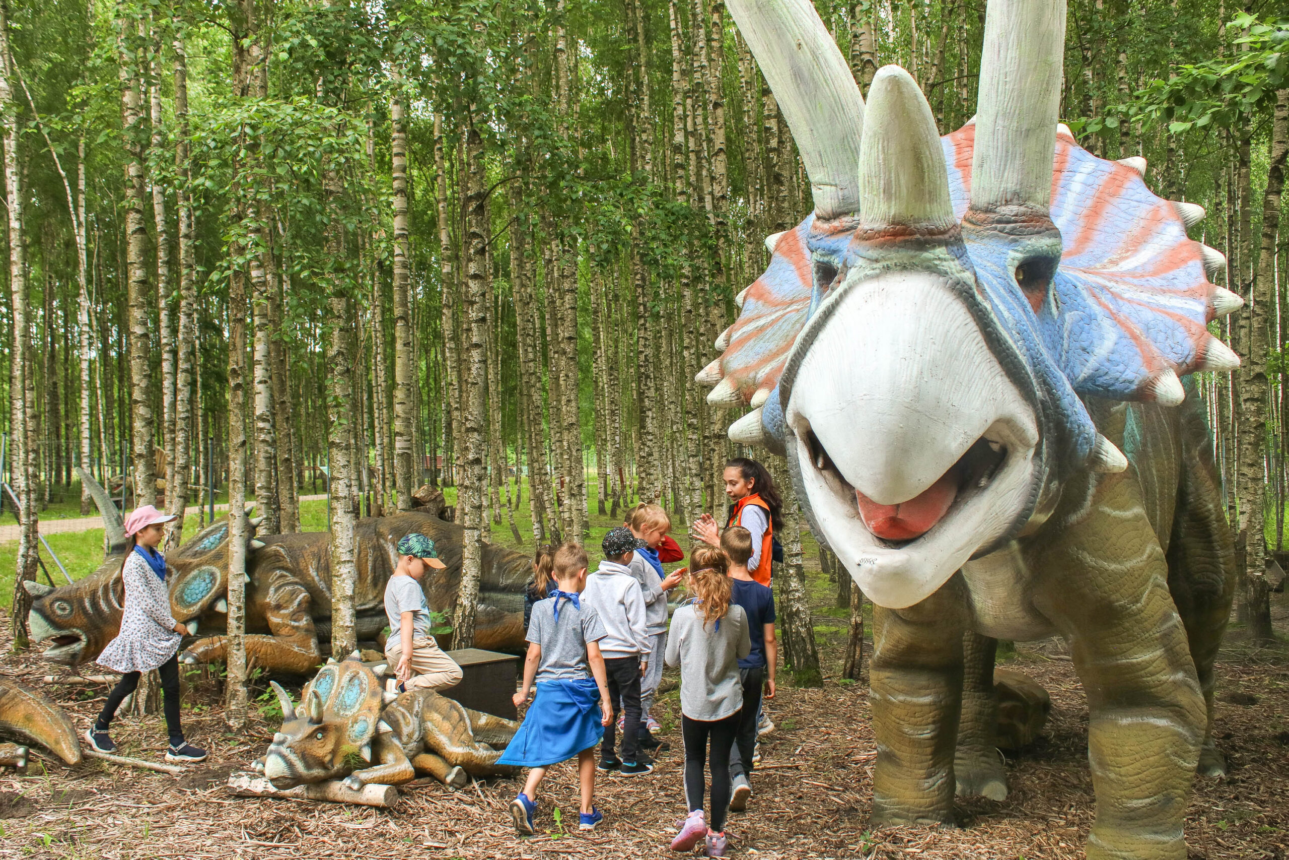 A loopy summer season journey on the kids’s camp within the Dinosaur Park in Radailiai