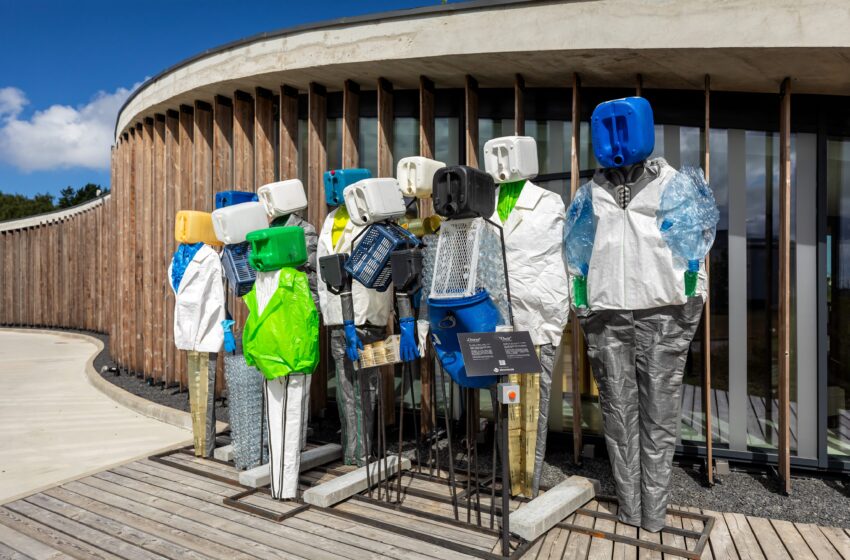  Nepraleiskite poilsiaudami pajūryje: Klaipėdoje – A. Kišonaitės sukurta instaliacija, įspėjanti apie atliekų žalą jūrai