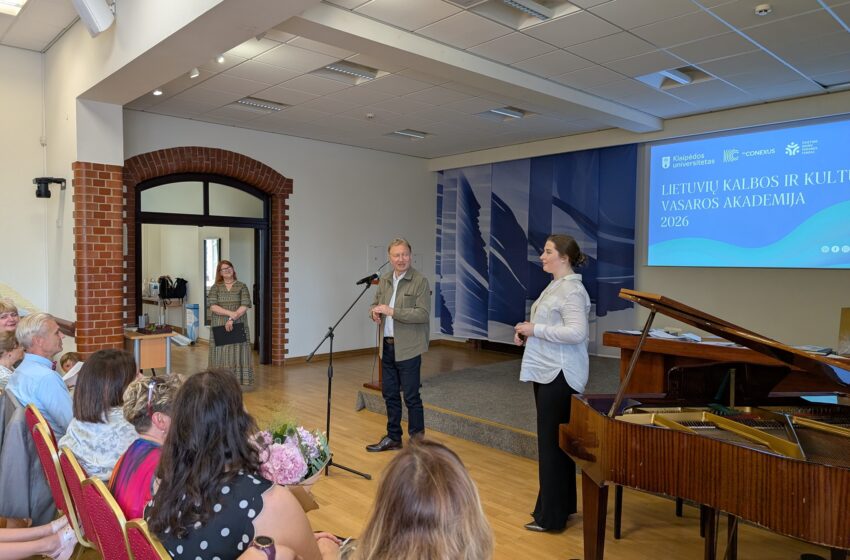  Mėnuo lietuviškai: KU vasaros akademiją užbaigė dalyviai iš 30 pasaulio šalių