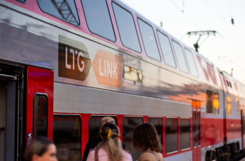  Traukiniais ir autobusais iki metų pabaigos keliaus perpus pigiau