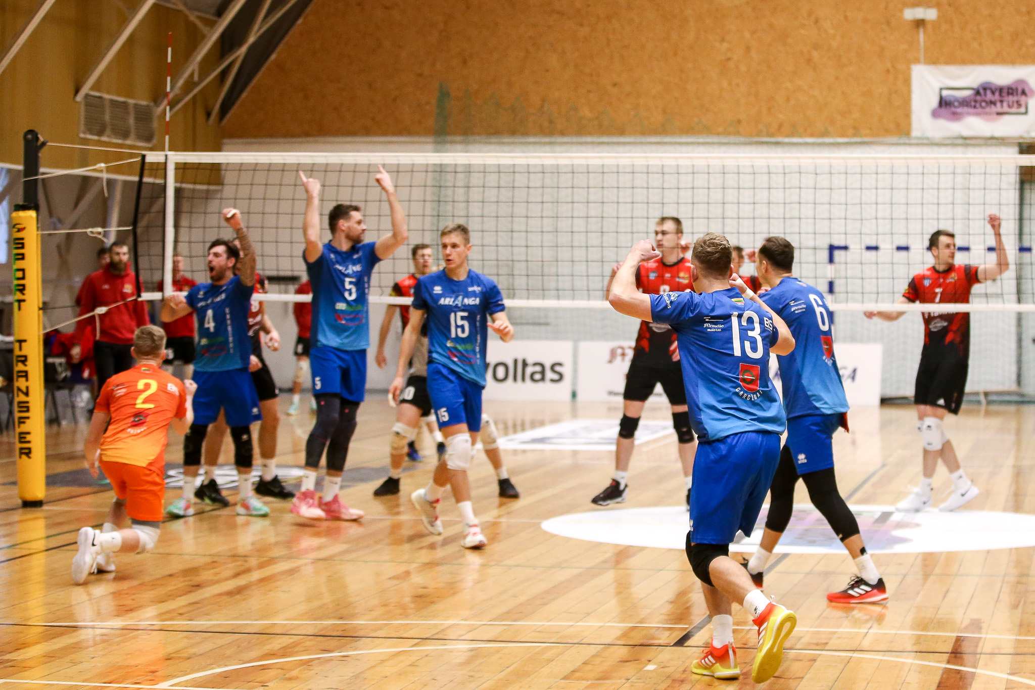 The volleyball players of “Amber-Arlanga” defeated the champions in the first quarter-final match of the Baltic League