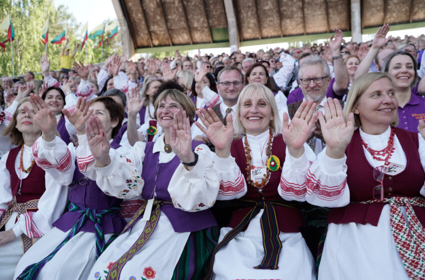  Kviečiame į Vakarų Lietuvos dainų šventę Klaipėdos Jono kalnelyje!