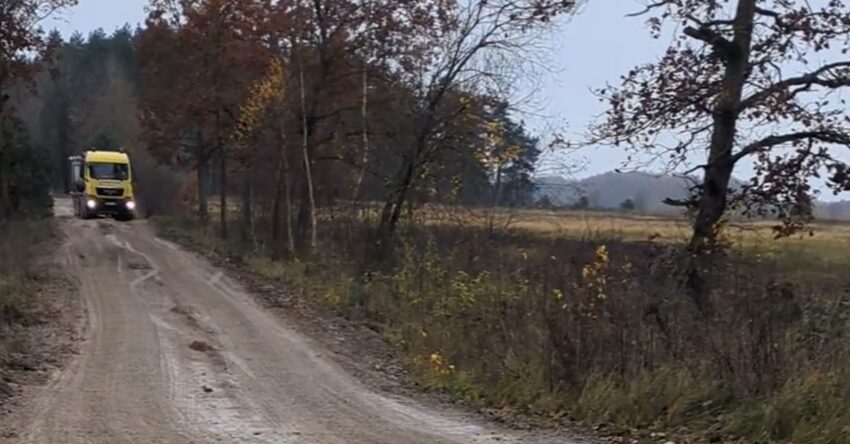  Sunkiasvorės mašinos niokoja Agluonėnų seniūnijos kelius