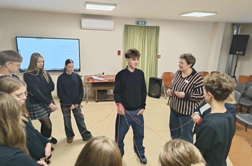  Pažintinis Sendvario mokyklos moksleivių vizitas į Gargždų socialinių paslaugų centrą