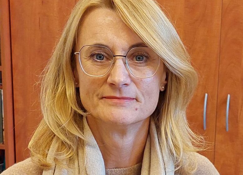 „Visuomenę yra ištikusi vertybių krizė“, – įsitikinusi svarų apdovanojimą gavusi vadovė
