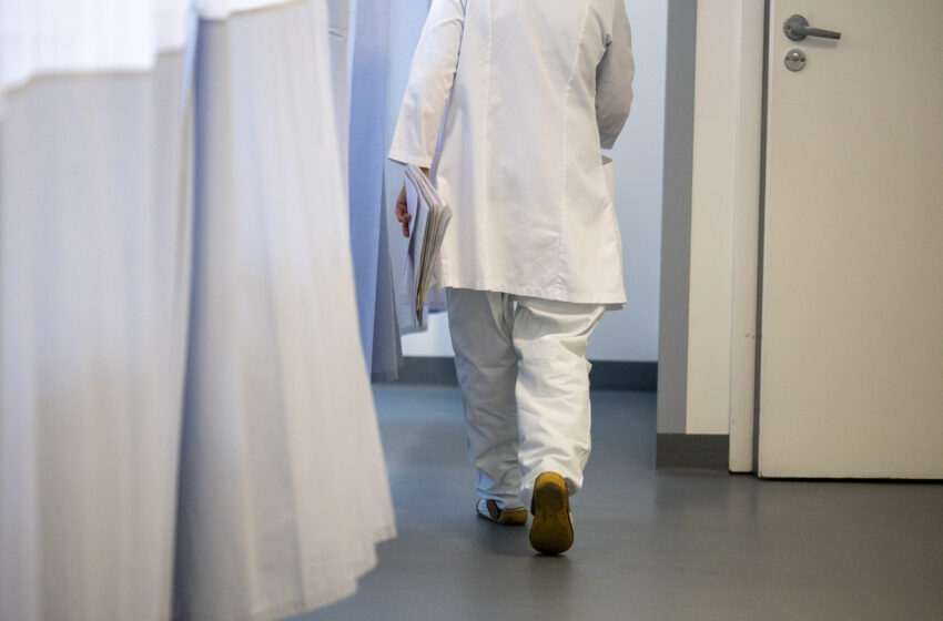  Nelegaliai kūnus laidotuvėms ruošusi ligoninės darbuotoja sulaukė bausmės