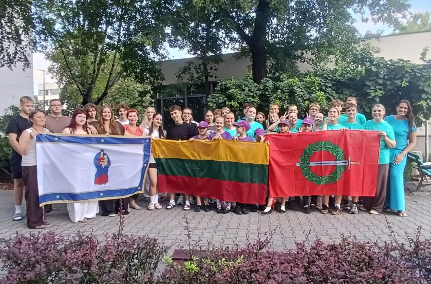  Jaunieji folkloristai žibėjo tarptautiniame festivalyje Krokuvoje