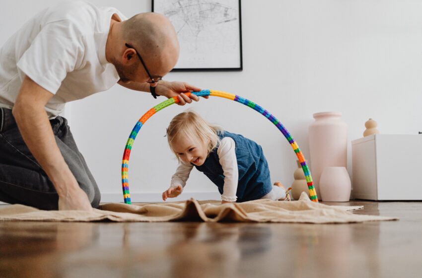  Šeiminių ir darbo įsipareigojimų derinimas: ilgėja vaiko priežiūros atostogų trukmė, įtraukiami tėčiai
