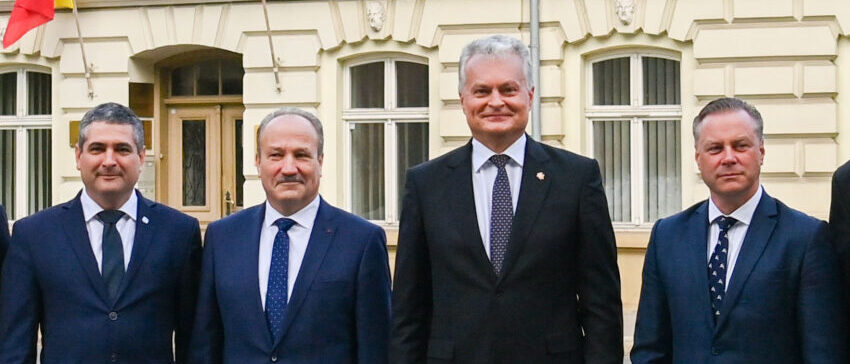  Prezidentas susitiko su Klaipėdos regiono merais