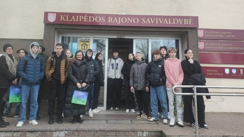  Mokiniai sužinojo apie viešuosius užrašus