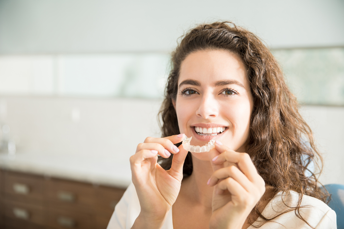 Straightening teeth without pain: is it possible?