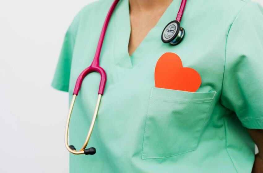  Kviečiame siūlyti kandidatus Metų medicinos darbuotojo premijoms