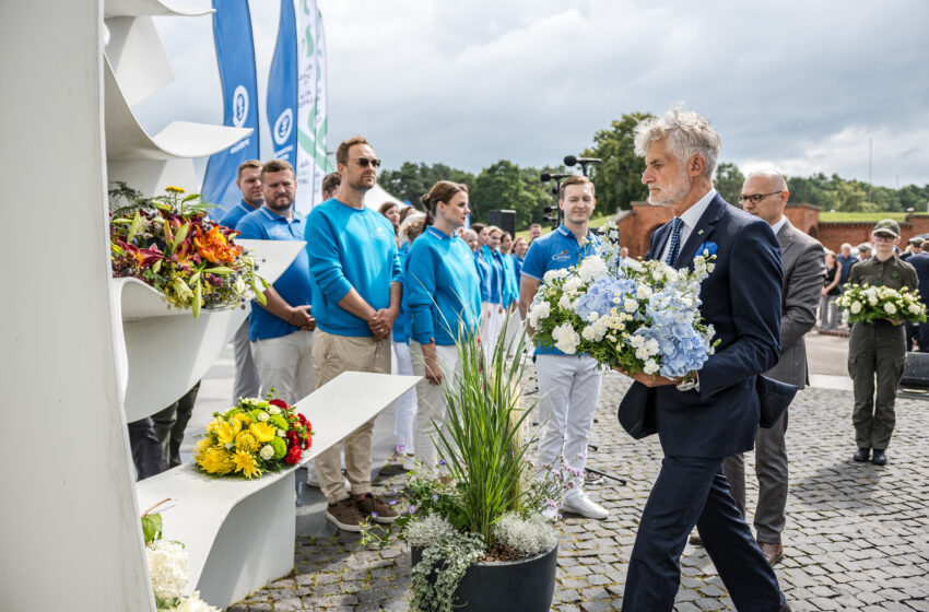  Po didingais Albatroso sparnais padėkota gyvenimą jūrai ir uostui paskyrusiems