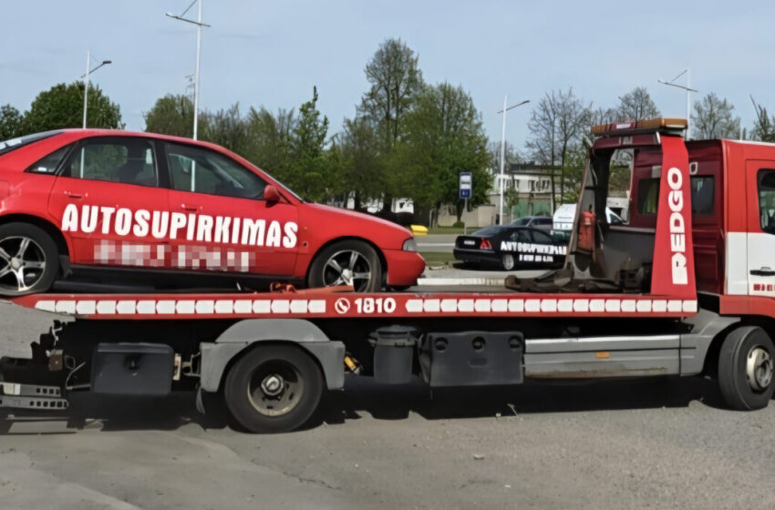  Po daugybės įspėjimų netvarkingi automobiliai – tiesiai ant tralo