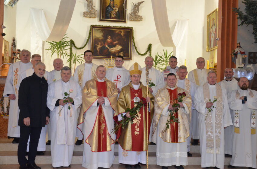  Garbingi Telšių vyskupijos svečiai Gargždų parapijoje